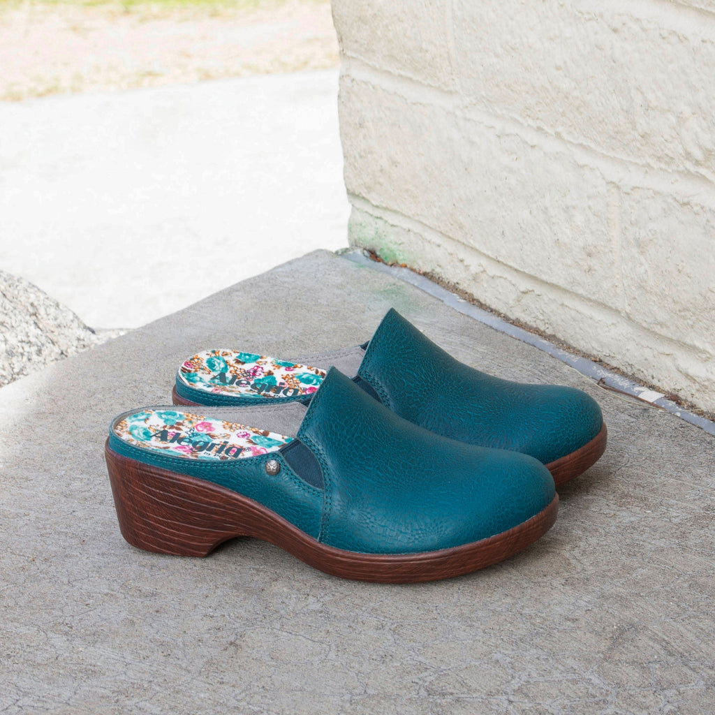 Serenity Roman Candle Teal clog on a wood look wedge outsole - SER-7529_S2