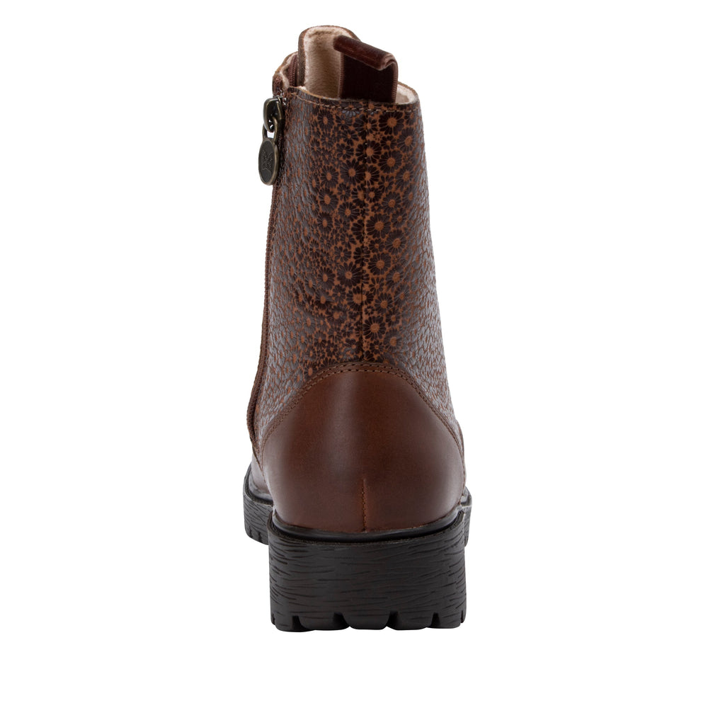 Ari Cinnamon Girl leather boot on our Luxe Lug outsole - ARI-7614_S3