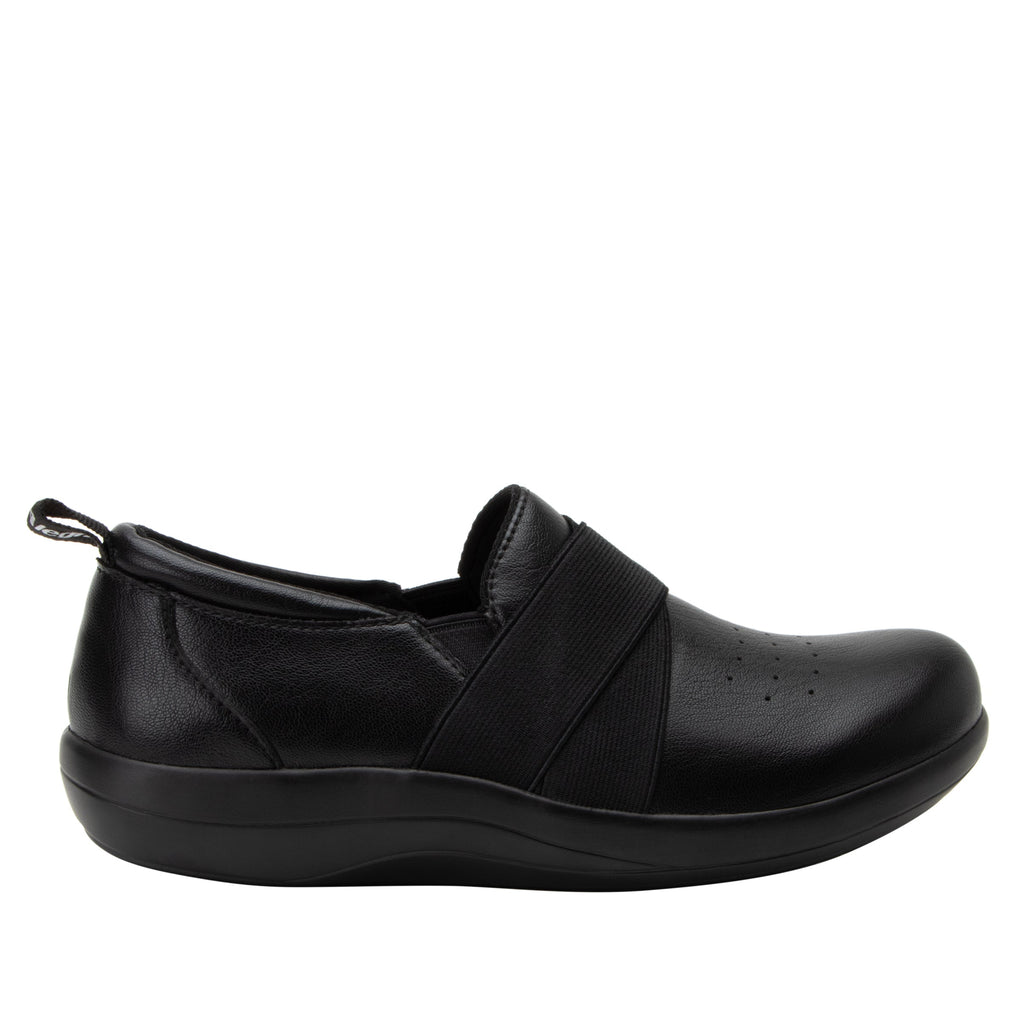 Savvie Black Smooth professional shoe with lightweight responsive outsole. SAV-7604_S3