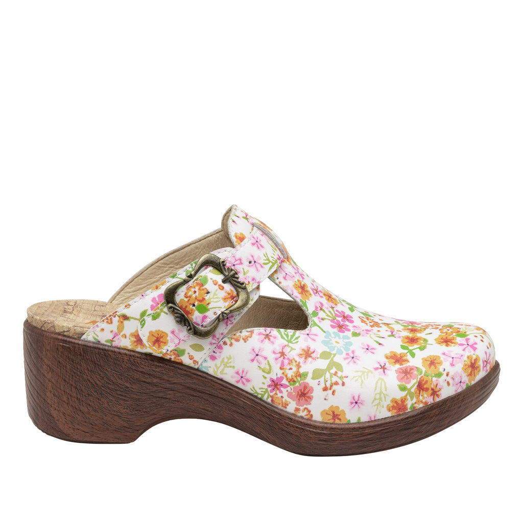 Selina Prime Time buckle clog on a wood look wedge outsole - SEL-7503_S3