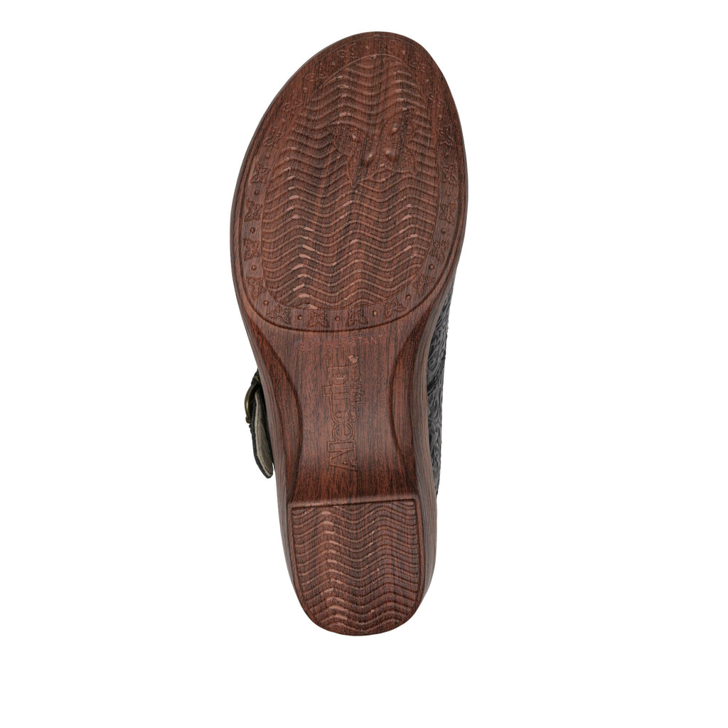 Selina Go For Baroque buckle clog on a wood look wedge outsole - SEL-7507_S6