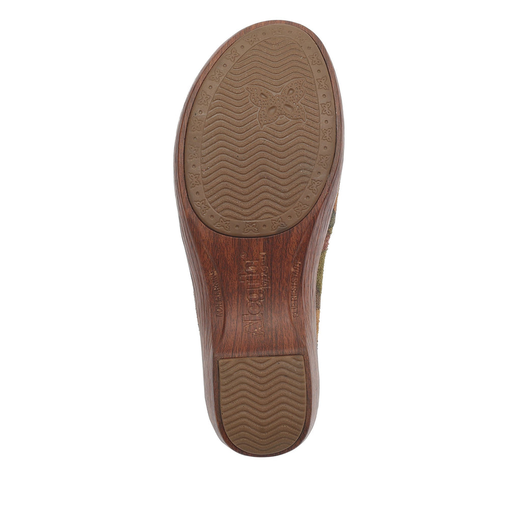 Sereniti Patchwork clog on a wood look wedge outsole - SER-7636_S6