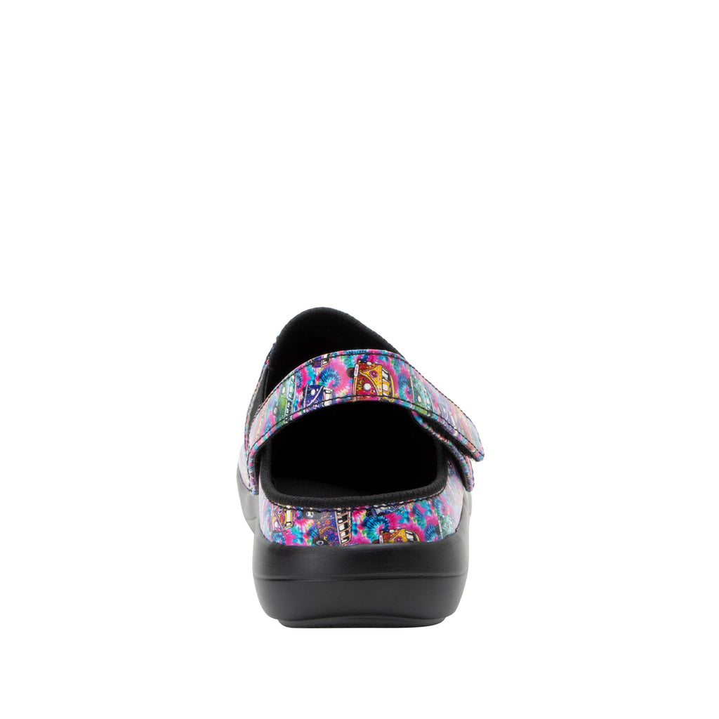 Skillz Trippy Bus sport rocker a convertible slingback clog with a lightweight responsive outsole. SKI-7601_S4