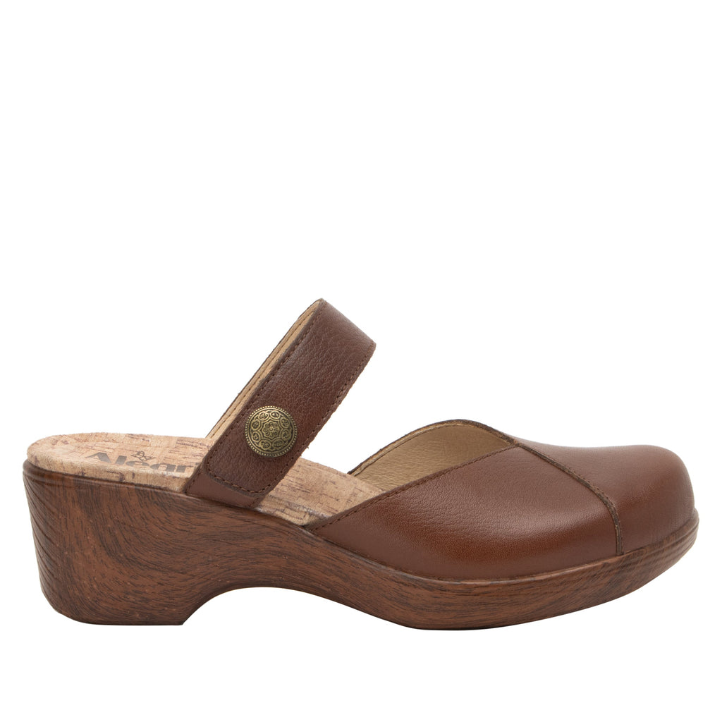 Sydni Clay clog with adjustable hook and loop closure on a wood look wedge outsole - SYD-7407_S3