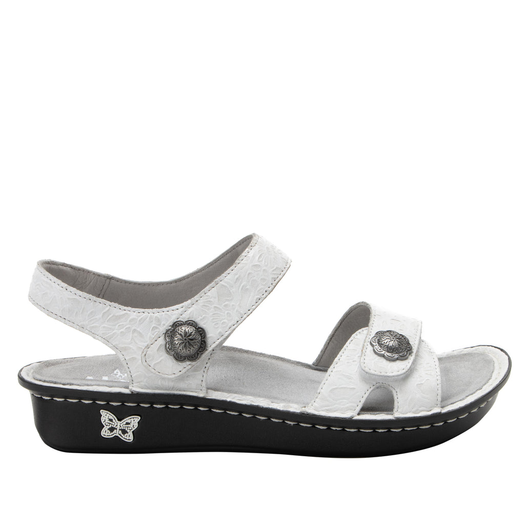 Vienna Delicut White Sandal with two adjustable hook and loop strap closures and ankle strap - VIE-7408_S3