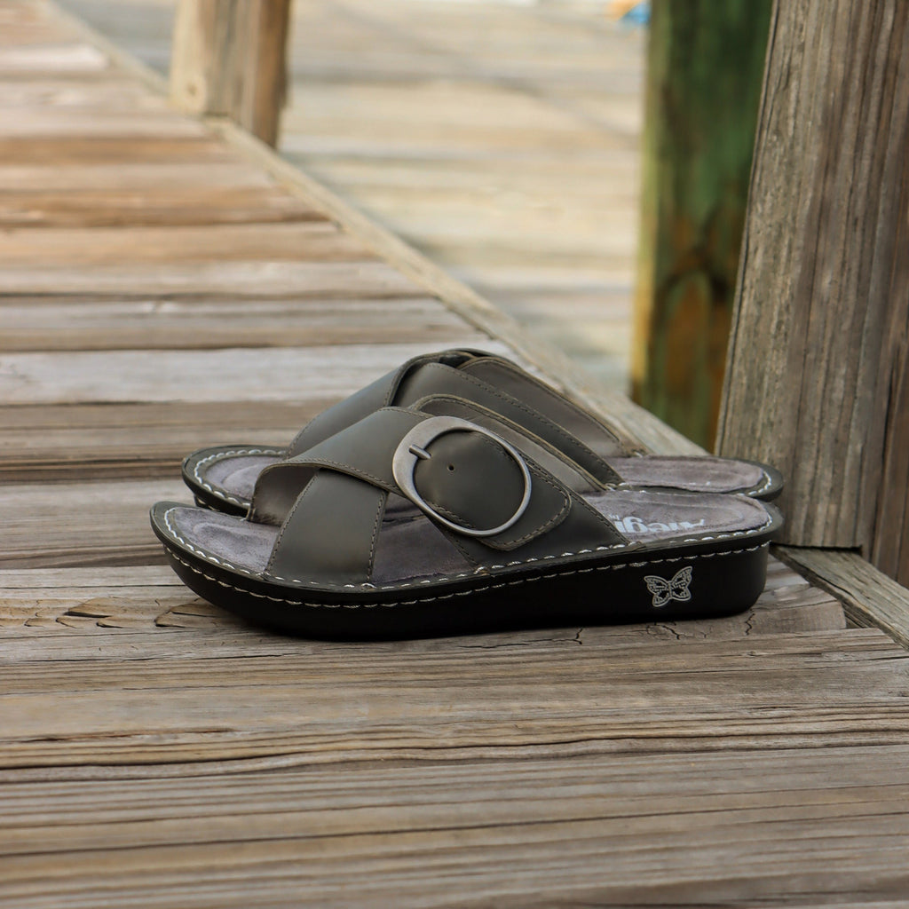 Vanya Oiled Ash slide sandal with cross straps and buckle on a mini outsole - VYA-7413_S2