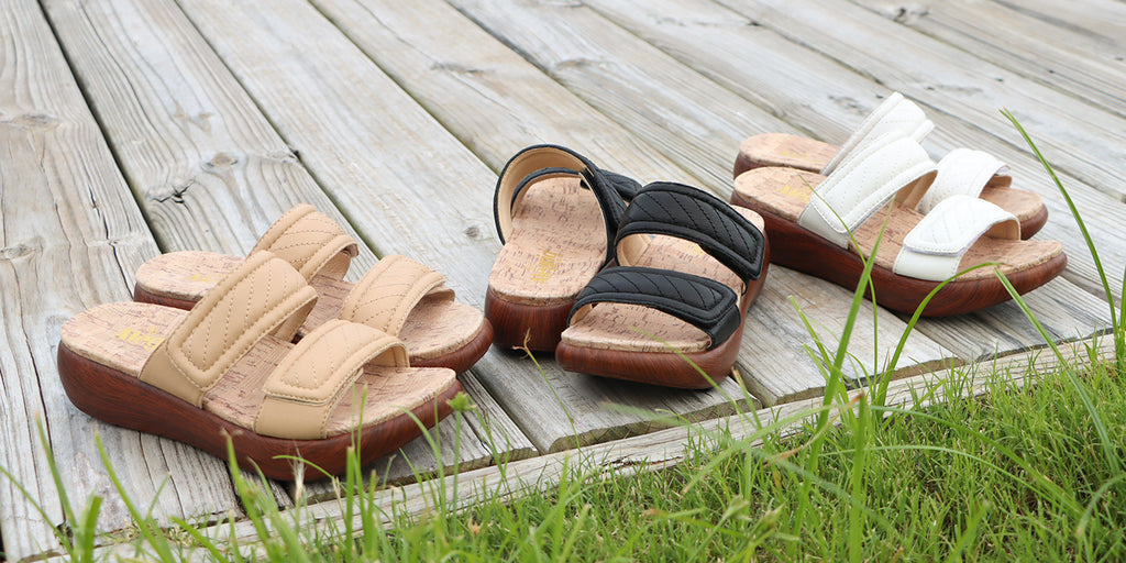This leather slide keeps feet safe and secure with a pair of quilted straps, a contoured footbed and a slip-resistant sleek rocker outsole that will keep your feet firmly planted to the ground.