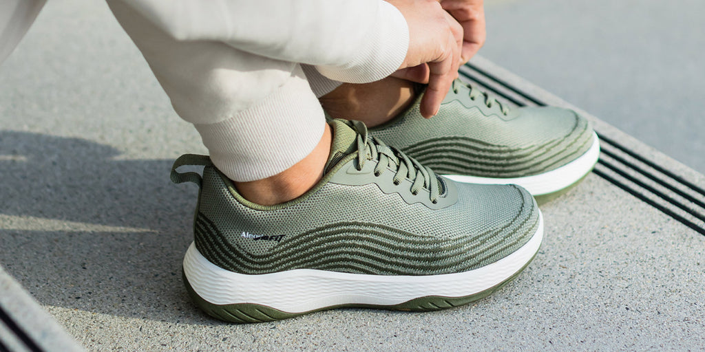 In8 Olive Sneaker on ergo flo outsole and Alegria Fit™ insole.