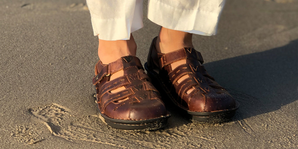 Alegria Pesca Tawny Sandal, versatile fisherman inspired sandal in a supple brown genuine leather. 