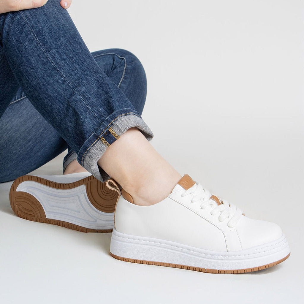 Adysen White Shoe | Alegria Shoes