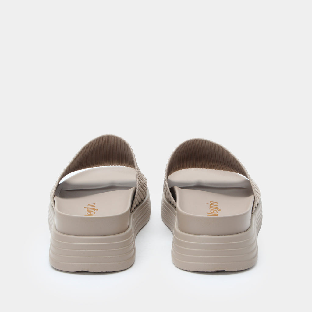 Akimi Beachy Keen Sandal | Alegria Shoes