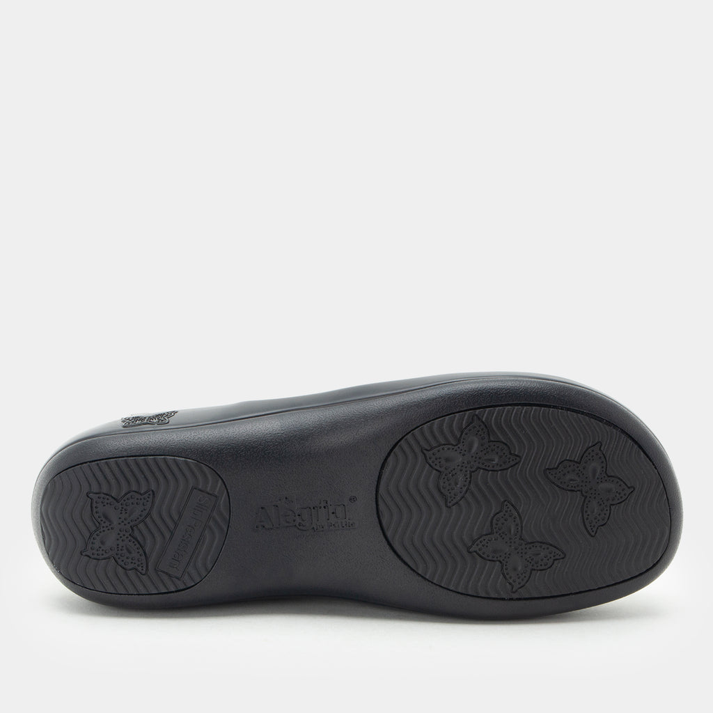  Bottom view showing the textured outsole.  KEL-SNP19