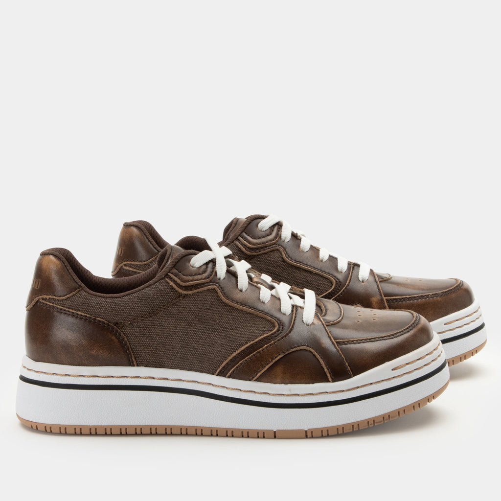Alyster Brown shoe on a Sportform outsole ALY-6392_S2