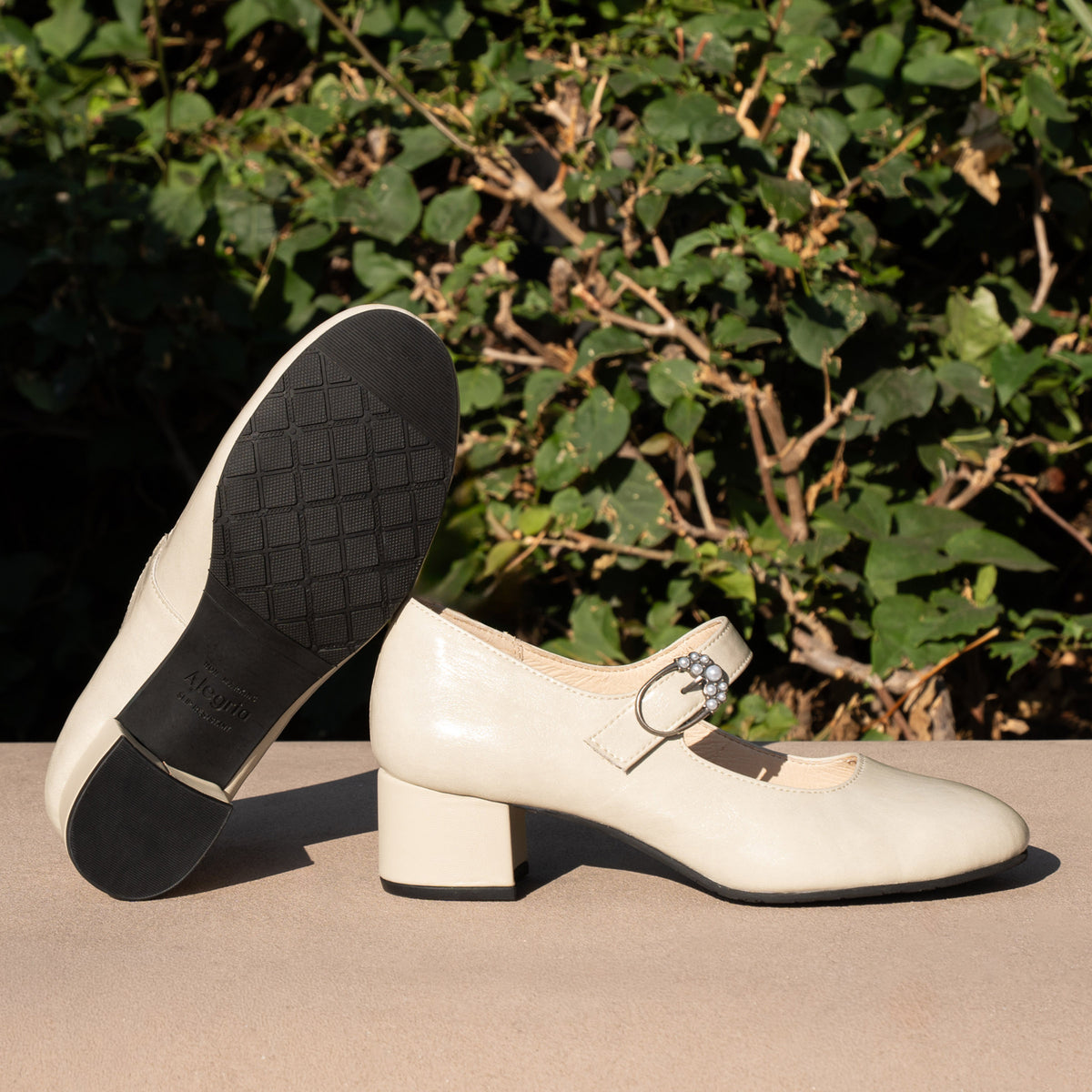 Ameliah Ivory Shoe | Alegria Shoes