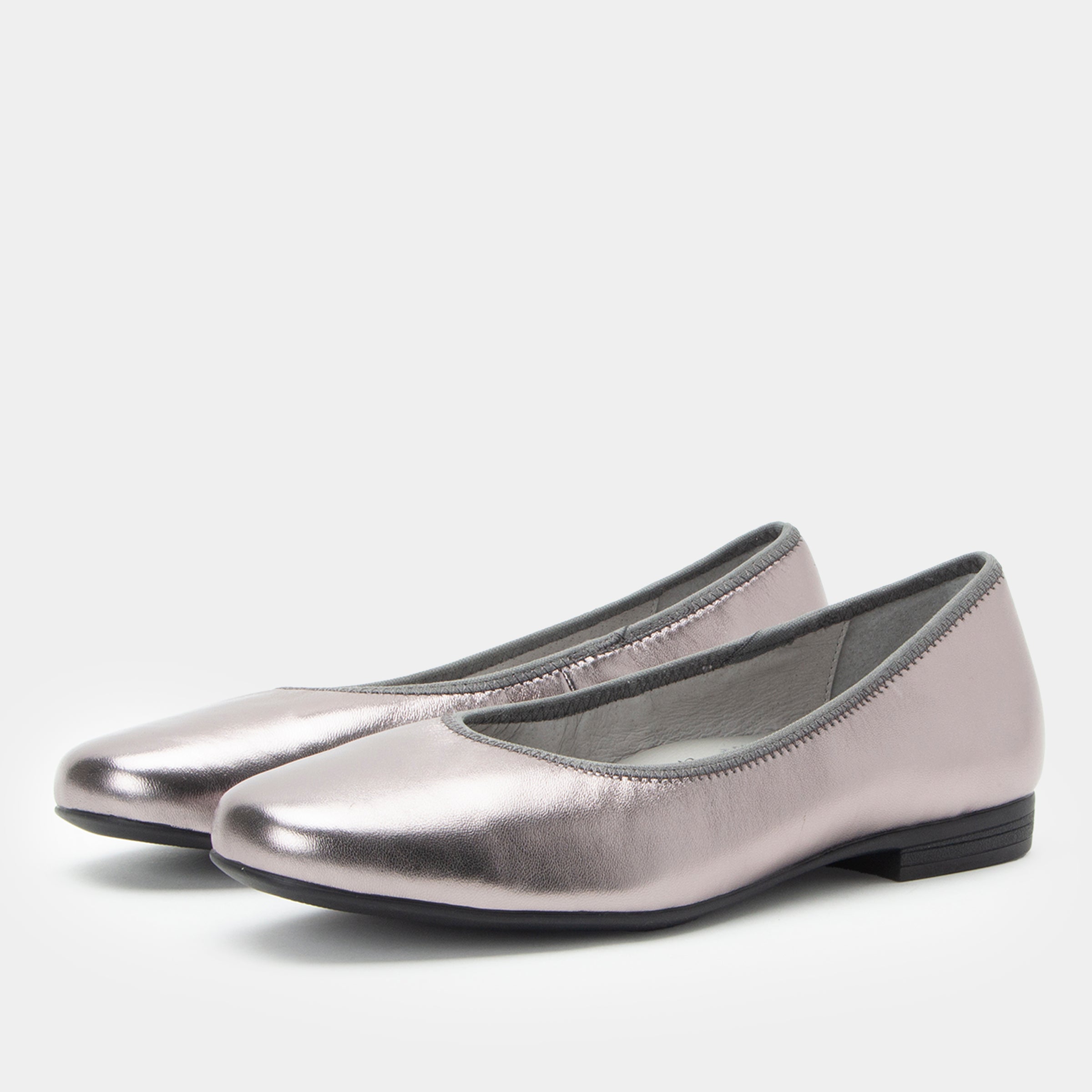 Arielle Pewter Shoe - Euro 35 / US 5