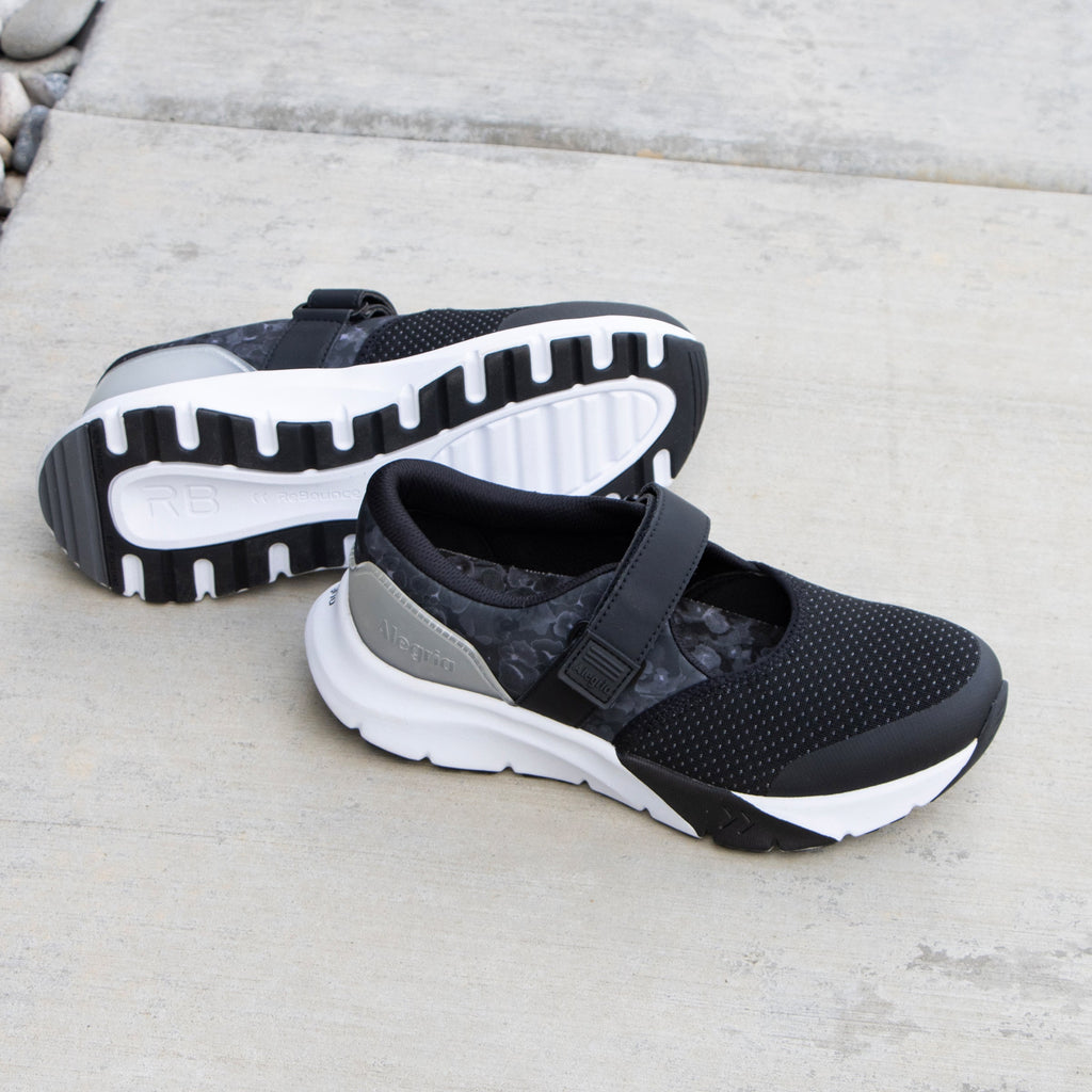 Atlis Poppy Pop Black Shoe | Alegria Shoes