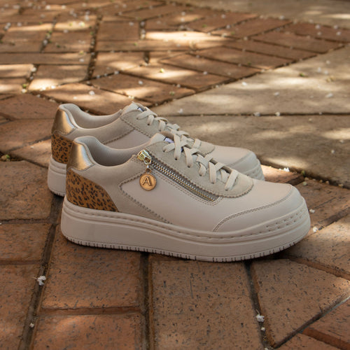 Averie Cream Shoe | Alegria Shoes