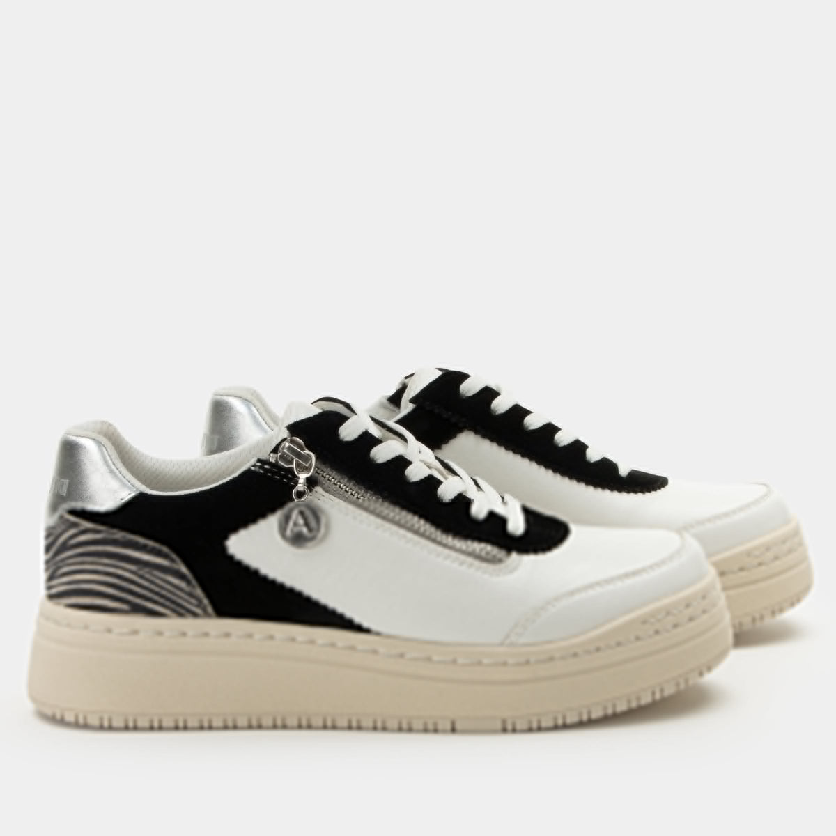 Averie White Shoe | Alegria Shoes