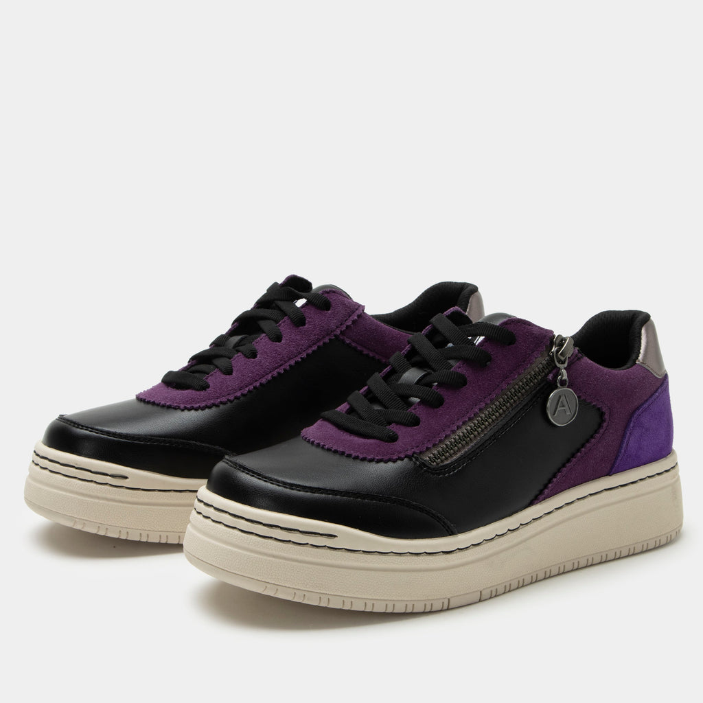 Averie Black Purple shoe on a Sportform outsole AVE-6385_S1