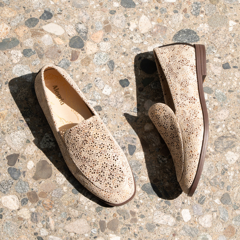 Aliya Walkway Breeze Shoe | Alegria Shoes