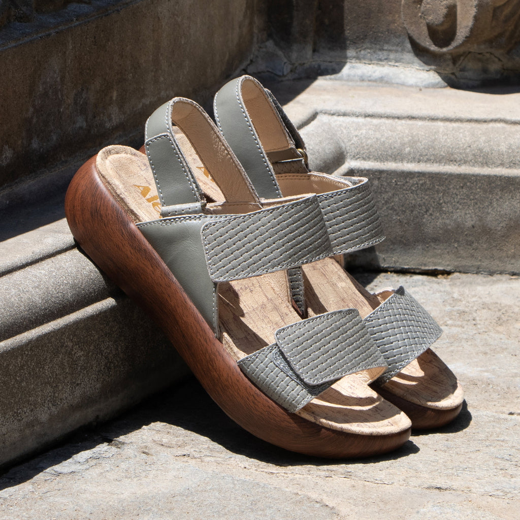 Bailee Woven Sage Sandal | Alegria Shoes
