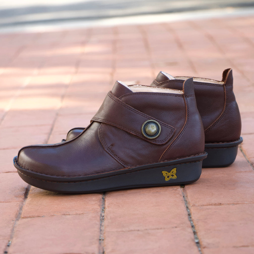 Caiti Java Boot with adjustable strap on the mini outsole - CAT-6311_S1X