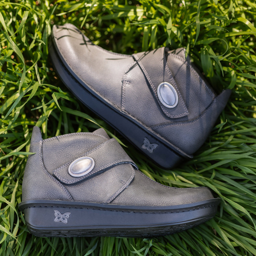 Caiti Loam Boot | Alegria Shoes