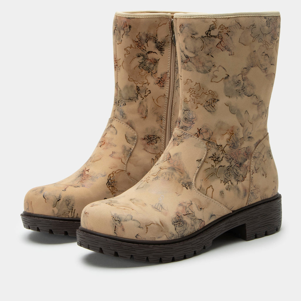 Chalet Desert Flora Boot on a Luxe lug outsole | Tan floral calf boot with a nubuck leather upper.