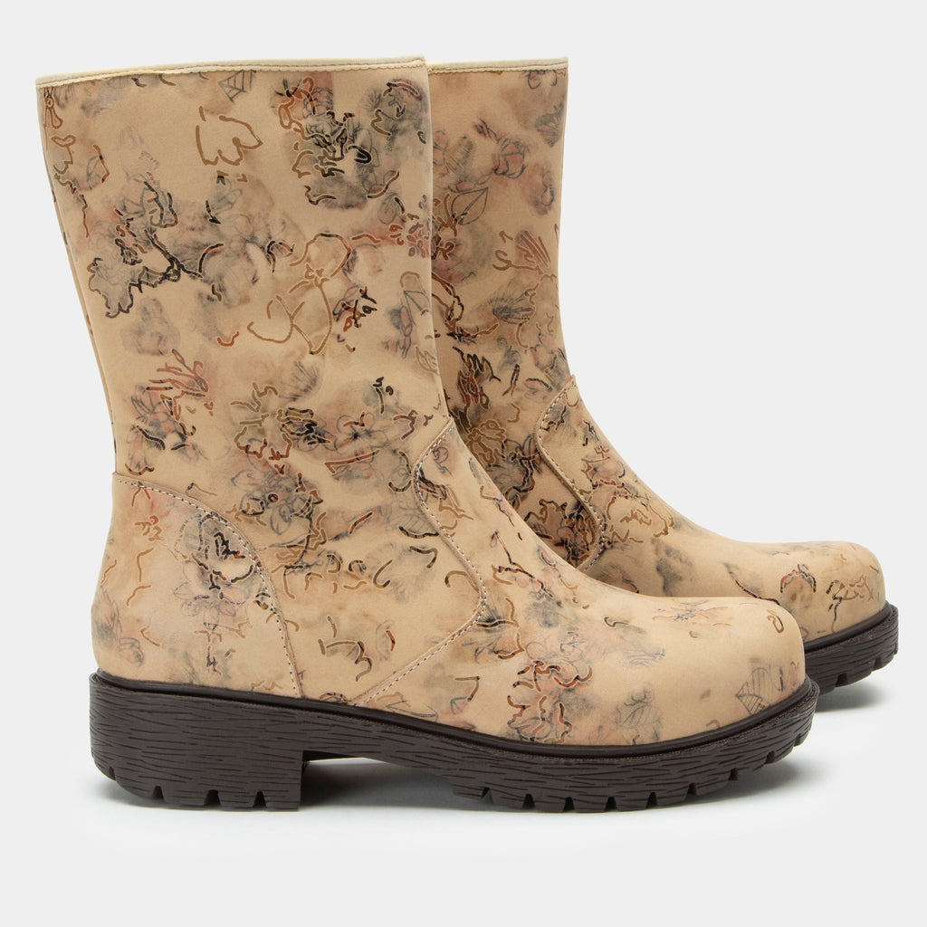 Chalet Desert Flora Boot on a Luxe lug outsole | Tan floral calf boot with a nubuck leather upper.