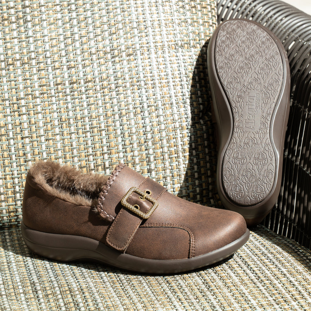 Della Brown Shoe