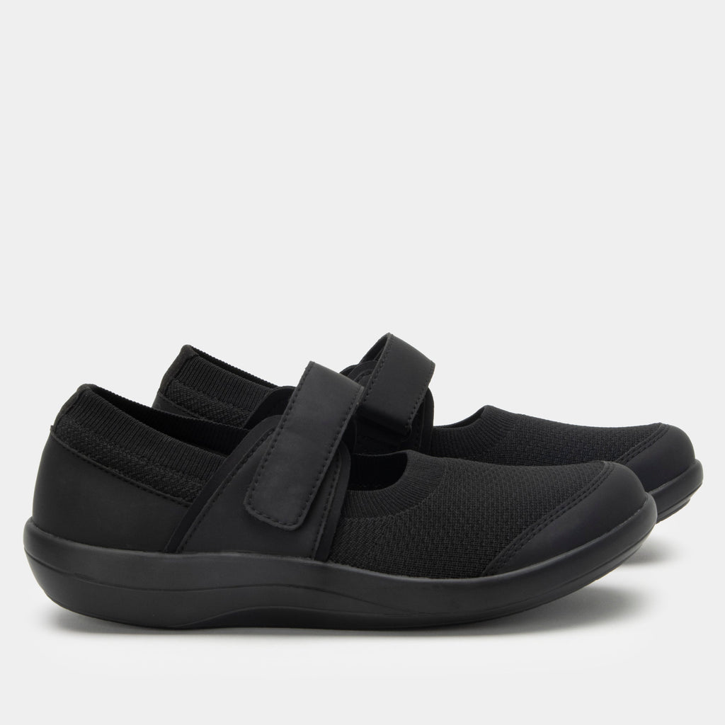 Dinamo All Black Shoe | Alegria Shoes