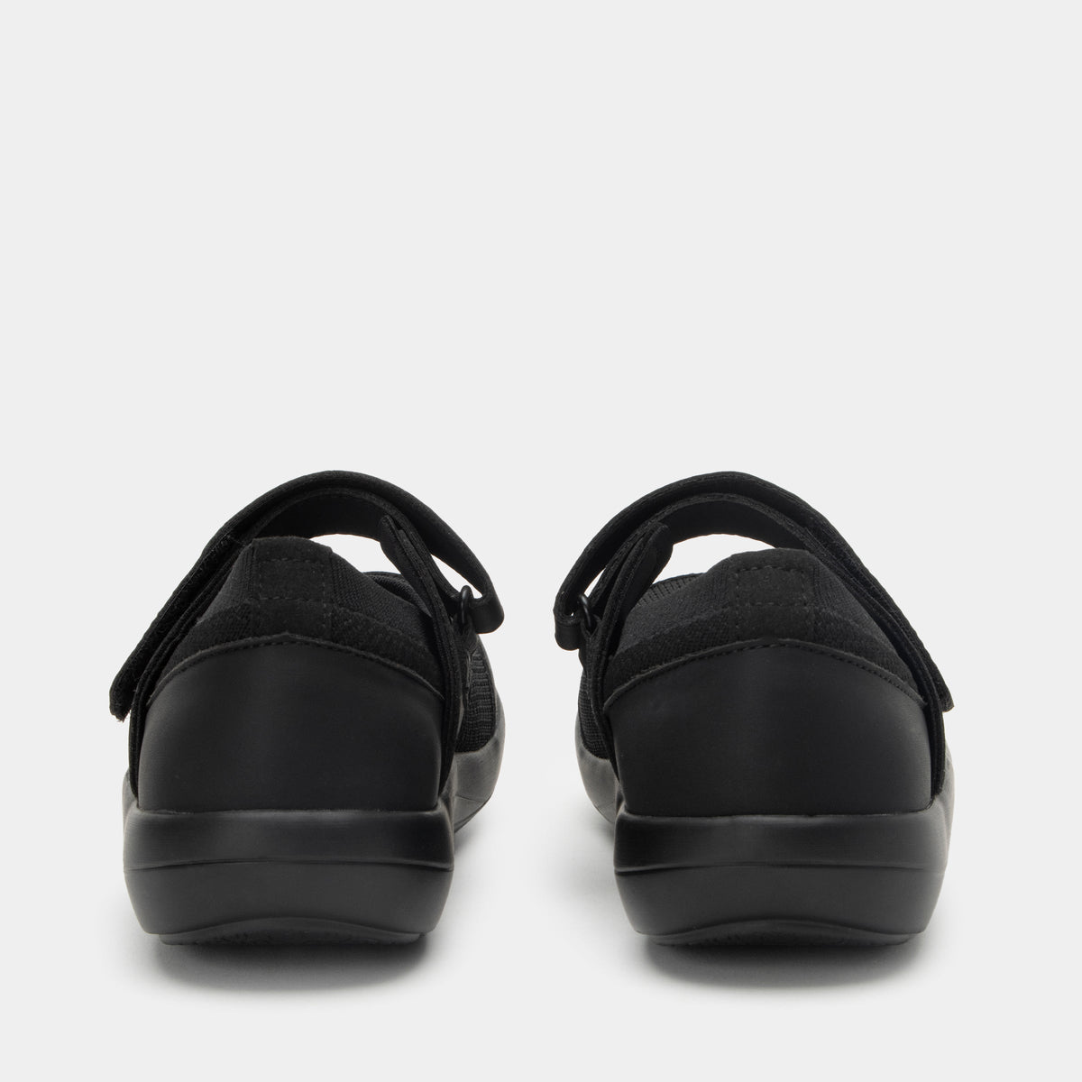 Dinamo All Black Shoe | Alegria Shoes
