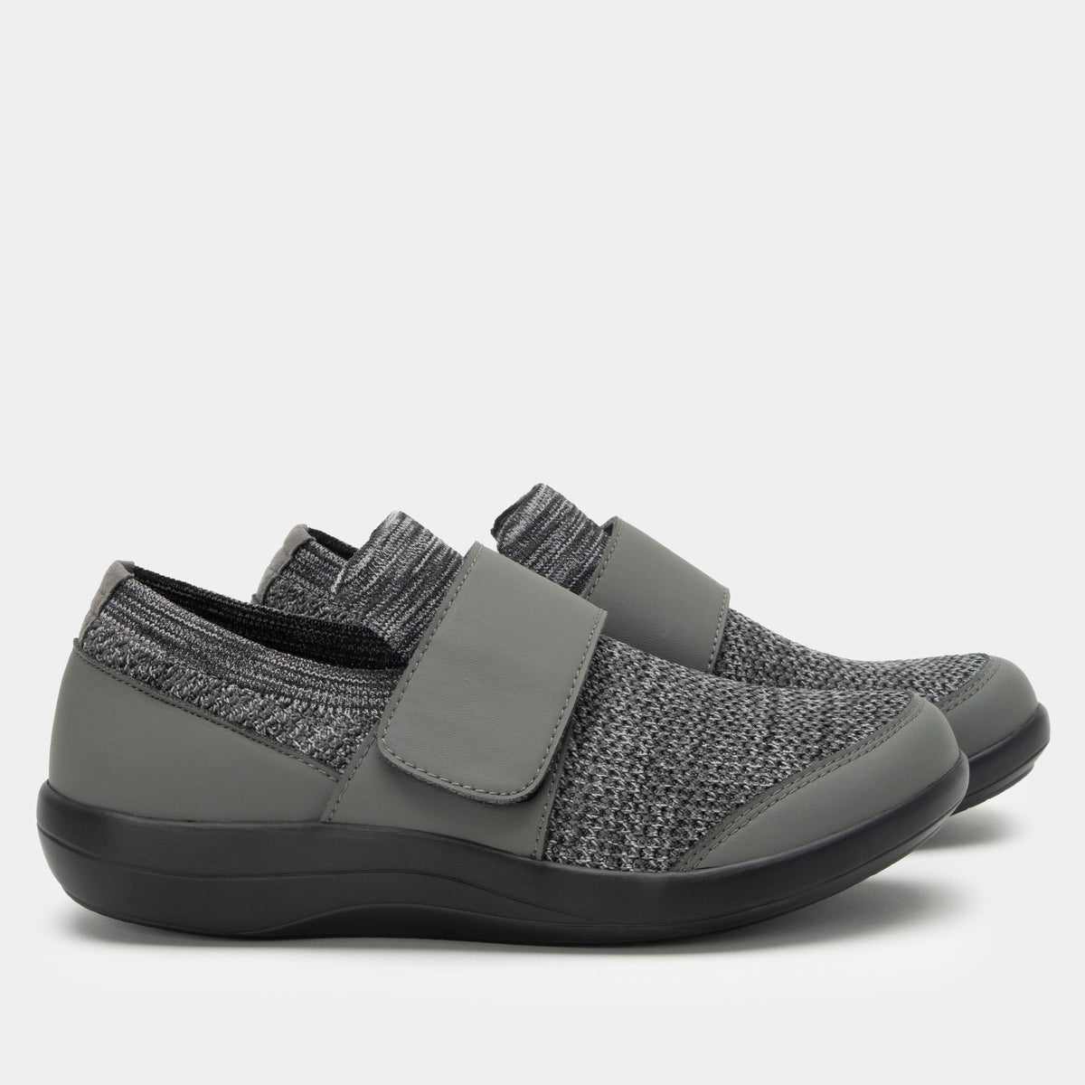 Dasher Charcoal Shoe | Alegria Shoes