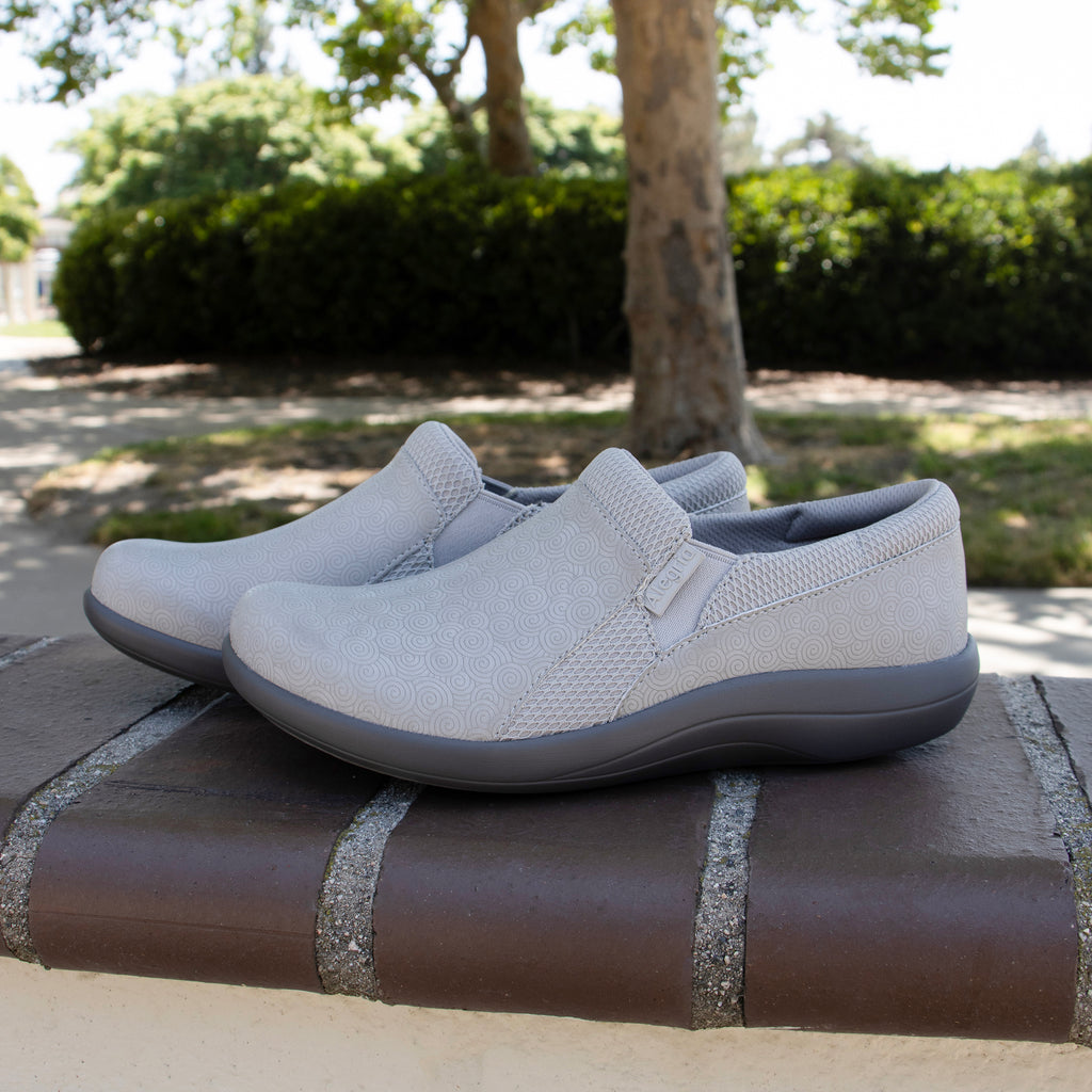 Duette Swirl Wind Smoke sport rocker shoe on a lightweight responsive polyurethane outsole. 