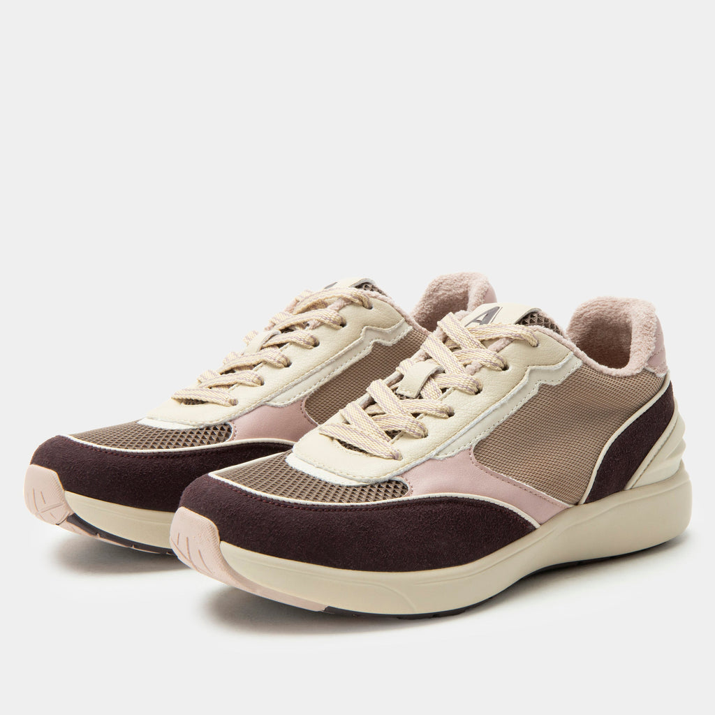 Embyr Chery Lacquer Shoe | Alegria Shoes