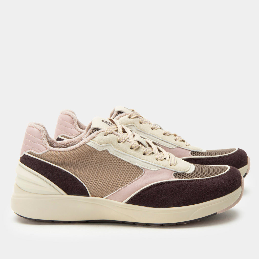 Embyr Chery Lacquer Shoe | Alegria Shoes