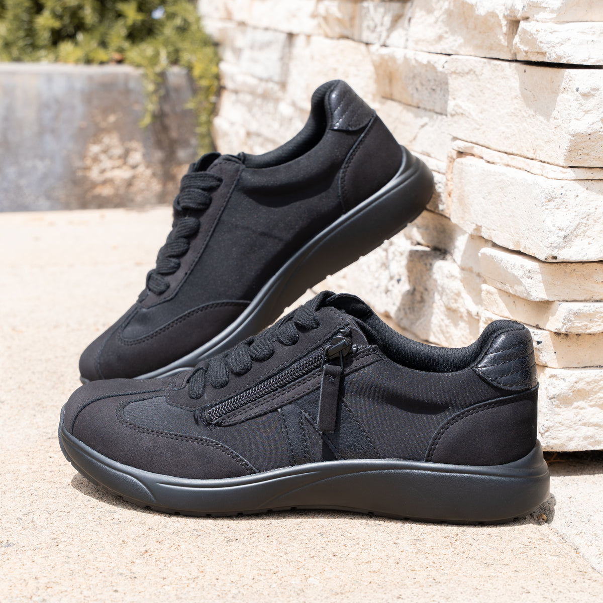 Eazeer Midnight Shoe