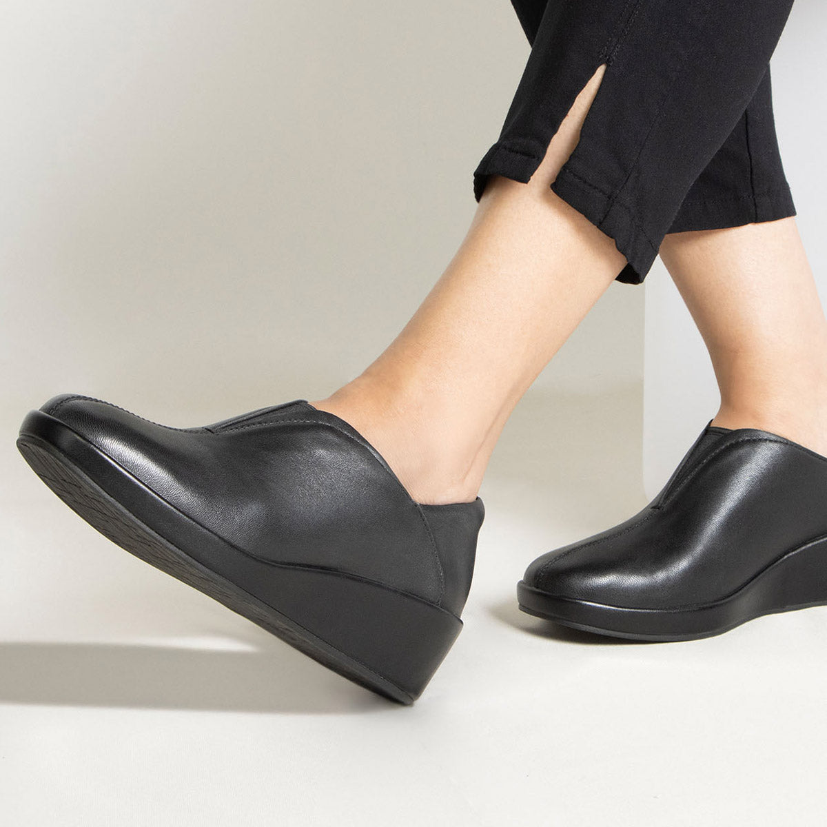 Hadlee Black Shoe | Alegria Shoes