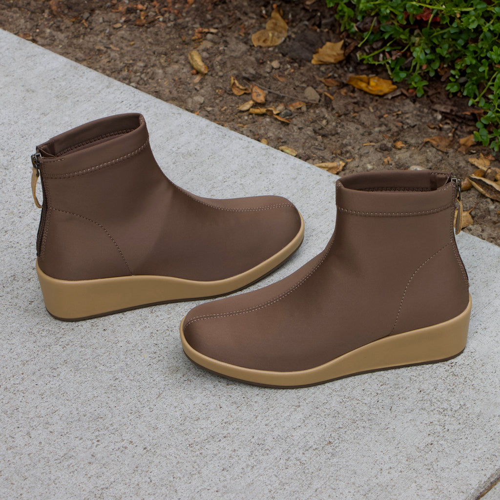 Harmoni Camel Boot | Alegria Shoes
