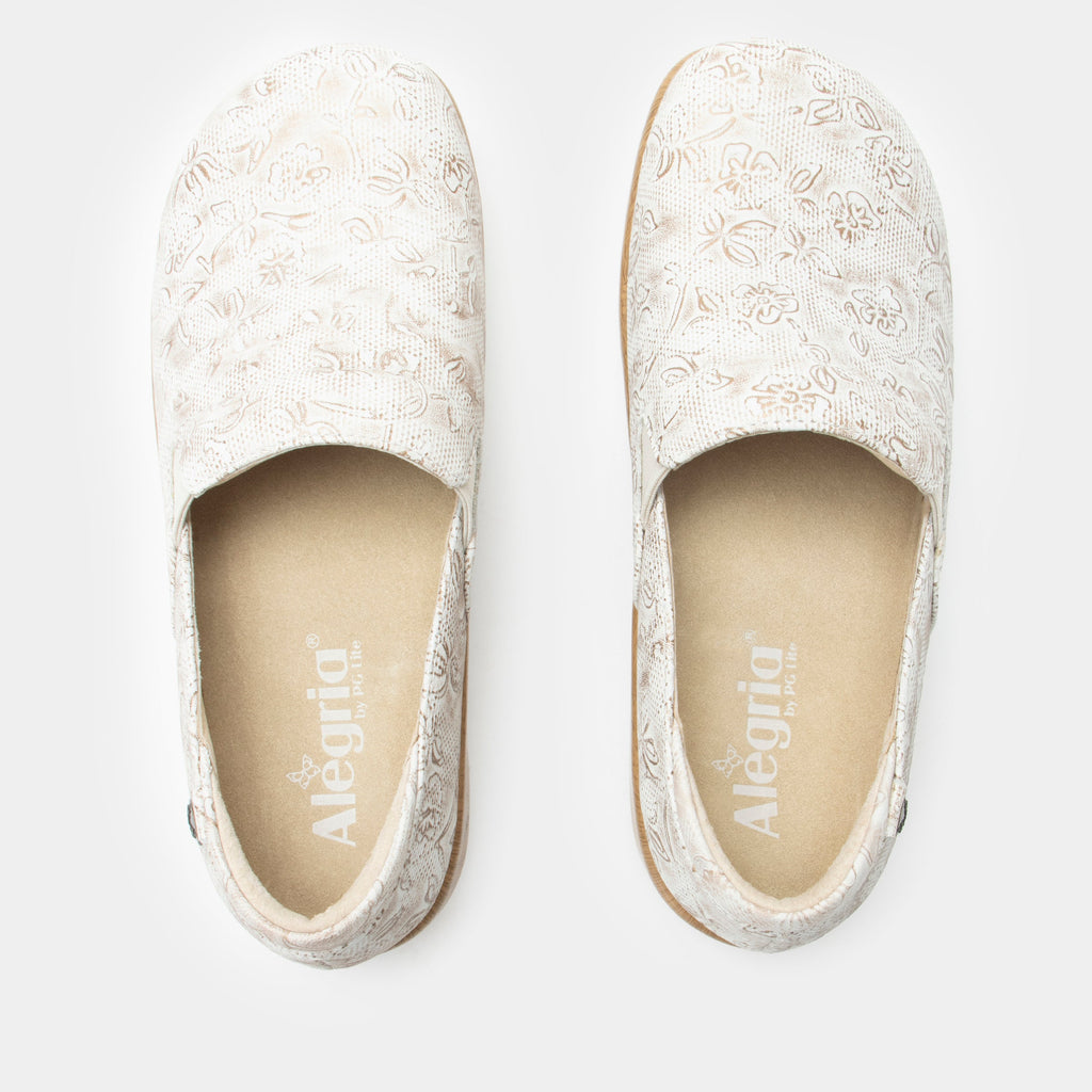 Keli Shabby Chic Professional Shoe on a Career casual outsole| White shoe with a textured leather upper.