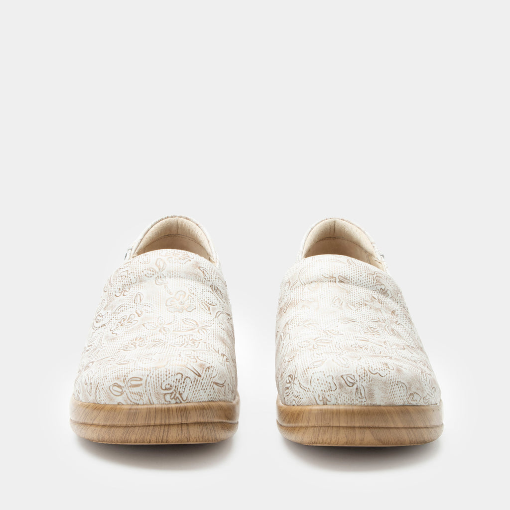 Keli Shabby Chic Professional Shoe on a Career casual outsole| White shoe with a textured leather upper.