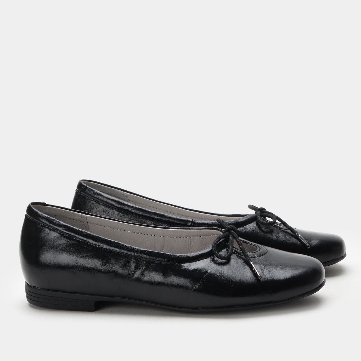 Leilah Black Gloss Shoe | Alegria Shoes