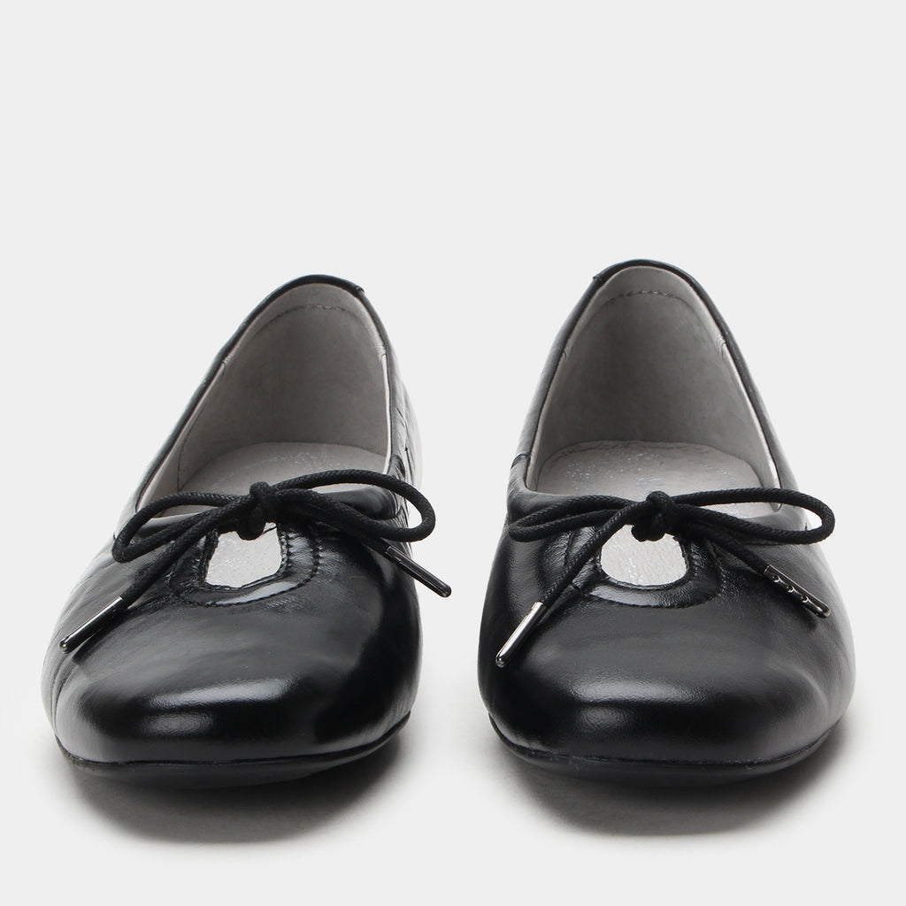 Leilah Black Gloss Shoe | Alegria Shoes