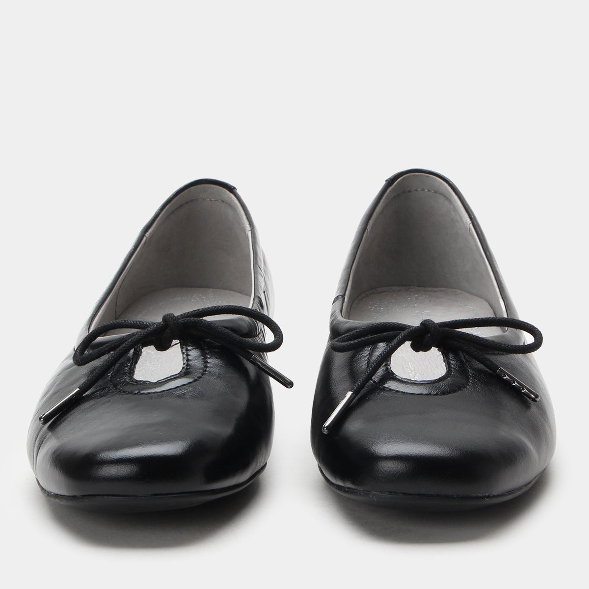 Leilah Black Gloss Shoe | Alegria Shoes