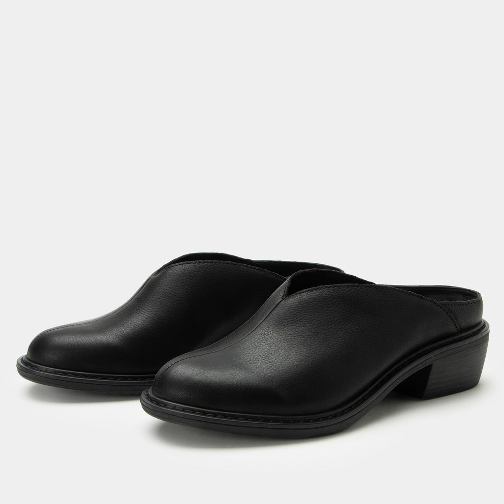 Michy Black Bird Shoe on a Trimform heel outsole| Black leather slip on shoe.