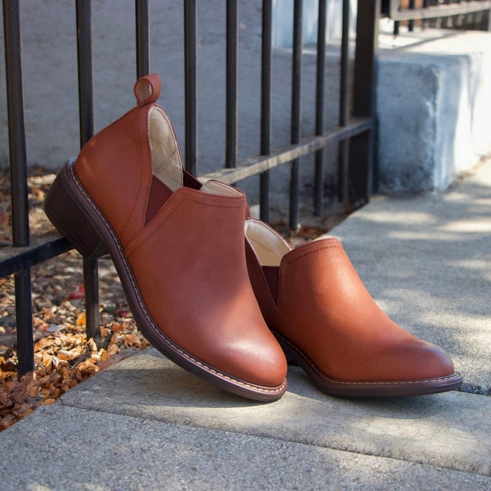 alegria Merle Tawny Burnish Boot