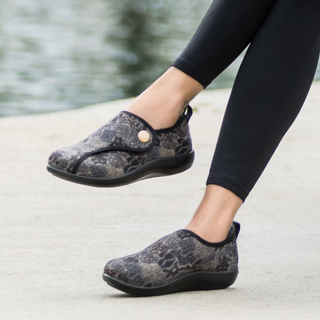 Marilynn Welcome to the Jungle Shoe | Alegria Shoes