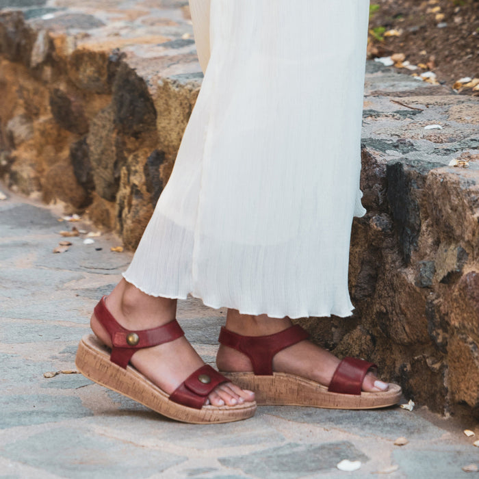 alegria Marta Garnet Sandal