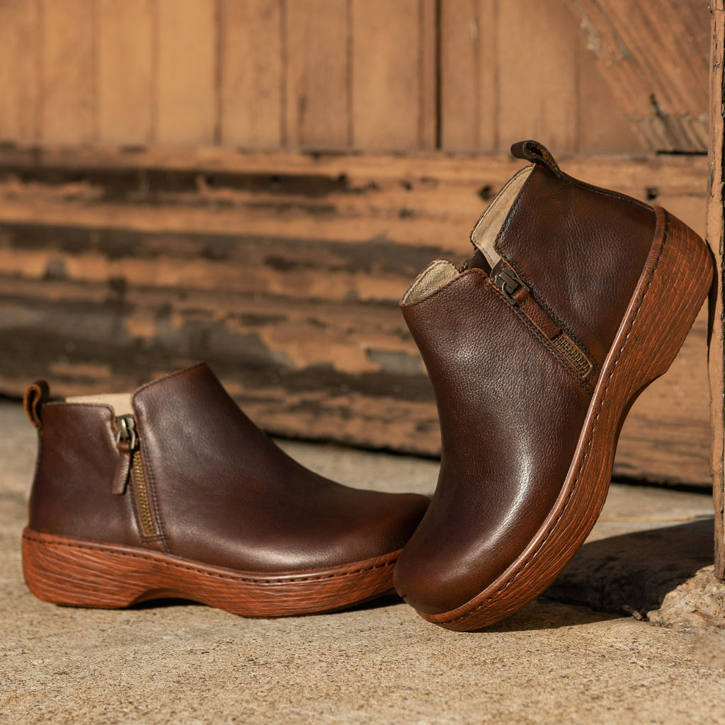 Oaklee Java Boot | Alegria Shoes