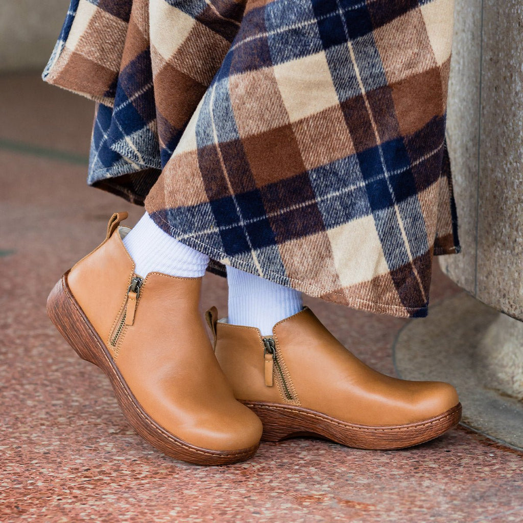 Oaklee Rancho Boot | Alegria Shoes
